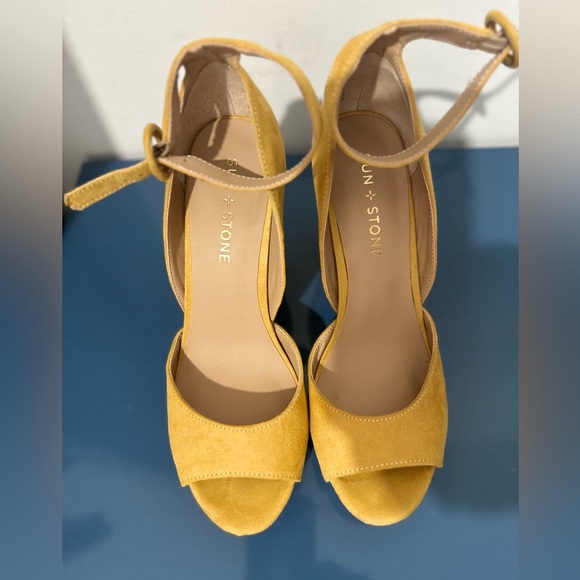 Sun & stone - Picture 1 of 7